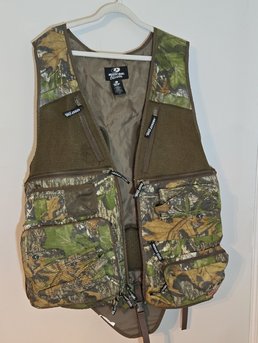 Mossy Oak Realtree Camo Fishing/Hunting Vest - Green, Brown